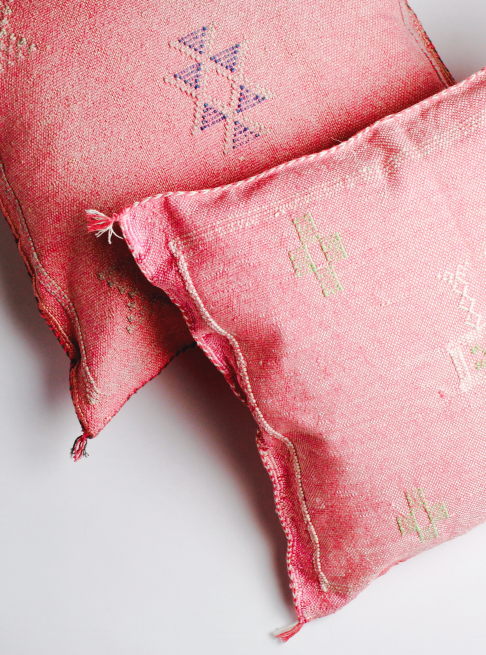 Sabra Cushion Cover - Fuchsia