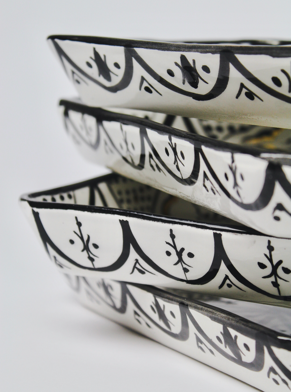 Alya Ceramic Dish - Black